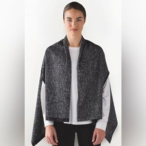 Lululemon Vinyasa Scarf / Wrap / Poncho – One Size – EUC